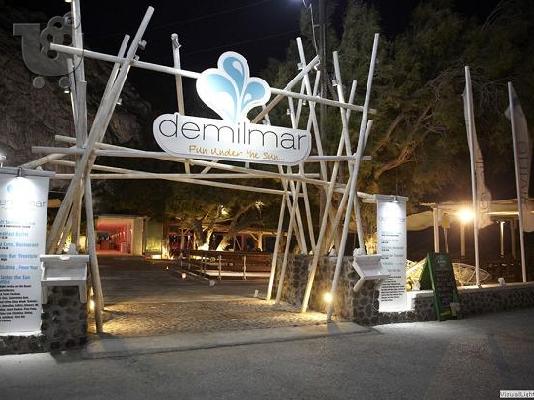 Demilmar Weddings Restaurants Perissa Santorini